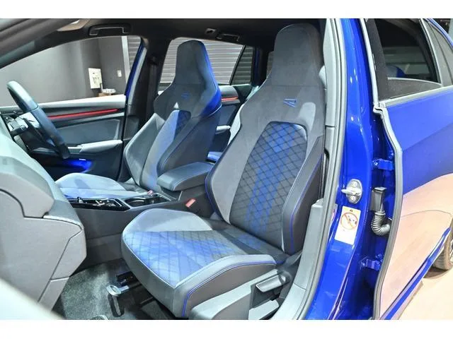 Volkswagen GOLF R VARIANT BASE GRADE 2023 — миниатюра 2