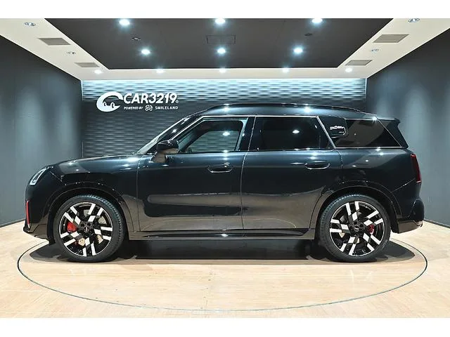 MINI MINI JOHN COOPER WORKS COUNTRYMAN ALL4 JOHN COOPER WORKS TRIM 2024 — миниатюра 3