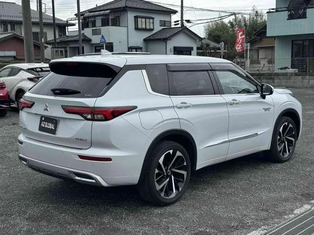 Mitsubishi OUTLANDER PHEV P 2022 — миниатюра 5