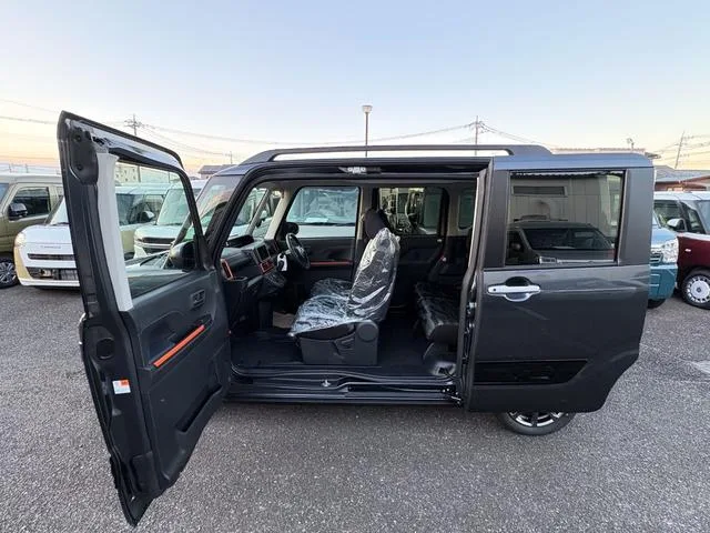 Daihatsu TANTO FUN CR0SS 2025 — миниатюра 3