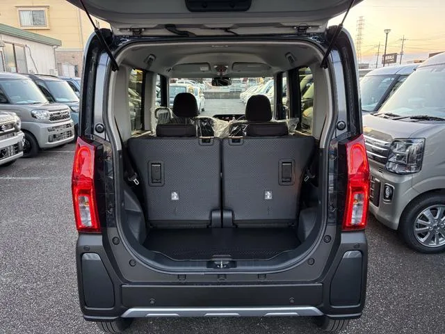Daihatsu TANTO FUN CR0SS 2025 — миниатюра 4