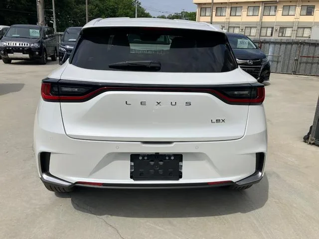 Lexus LBX ELEGANT 2025 — миниатюра 3
