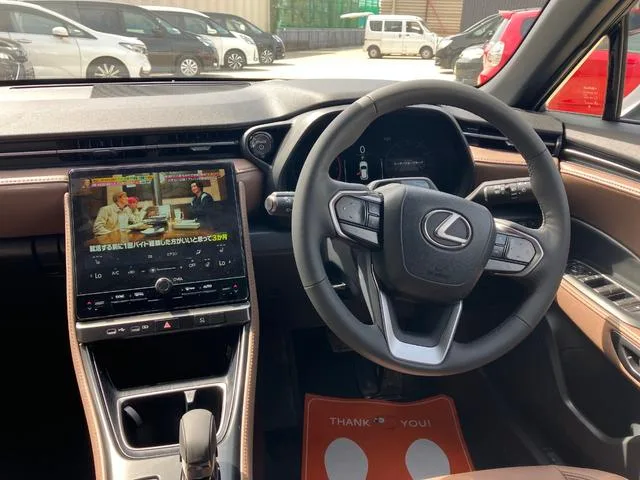 Lexus LBX ELEGANT 2025 — миниатюра 4
