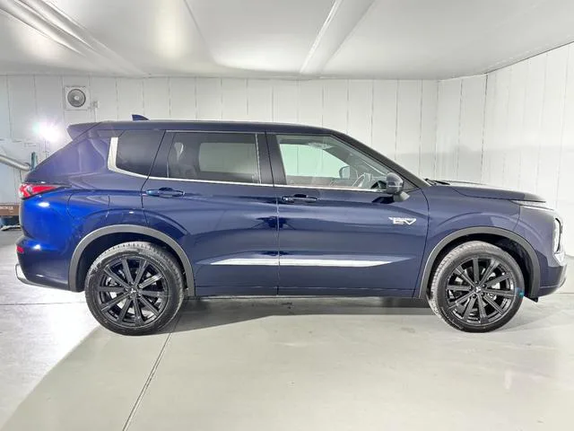 Mitsubishi OUTLANDER PHEV P EXECUTIVE PACKAGE 2025 — миниатюра 2