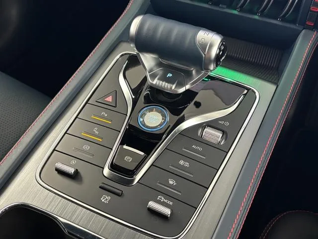 BYD ATTO 3 BASE GRADE 2025 — миниатюра 2