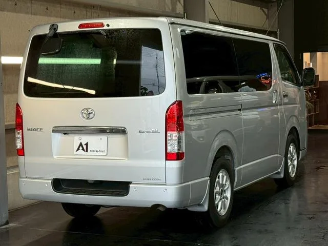 Toyota HIACE VAN LONG SUPER GL 2022 — миниатюра 3