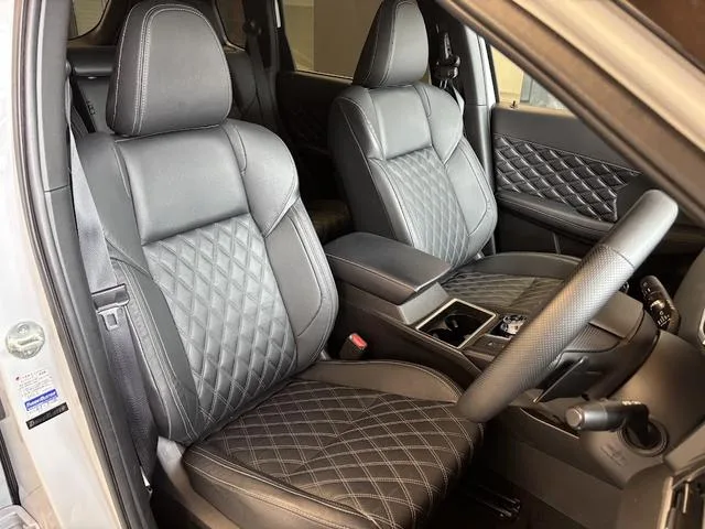 Mitsubishi OUTLANDER PHEV G 2023 — миниатюра 5