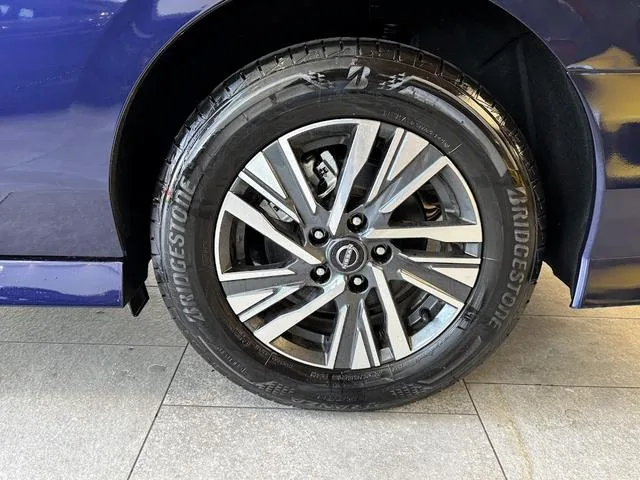 Nissan SERENA E-POWER LUXION 2025 — миниатюра 4