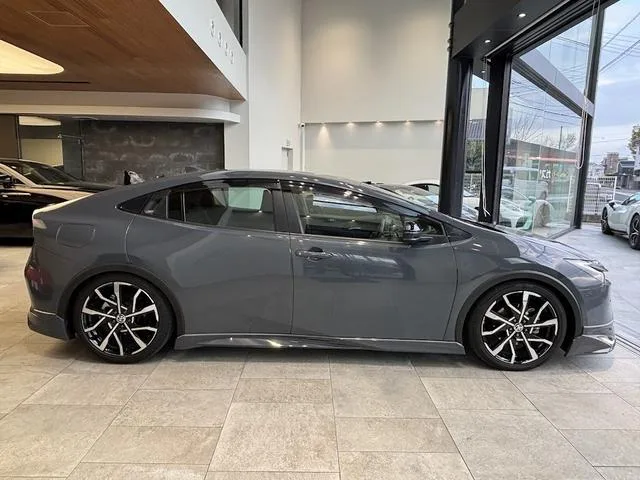 Toyota Prius G 2025 — миниатюра 2