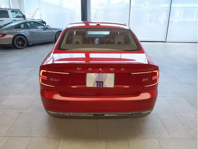 Volvo S60 ULTIMATE B4 2023 — миниатюра 3