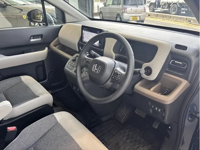 Honda FREED E:HEV AIR EX 2024 — миниатюра 4