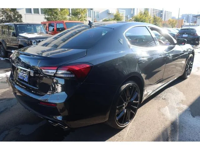 Maserati GHIBLI GT HYBRID 2023 — миниатюра 4