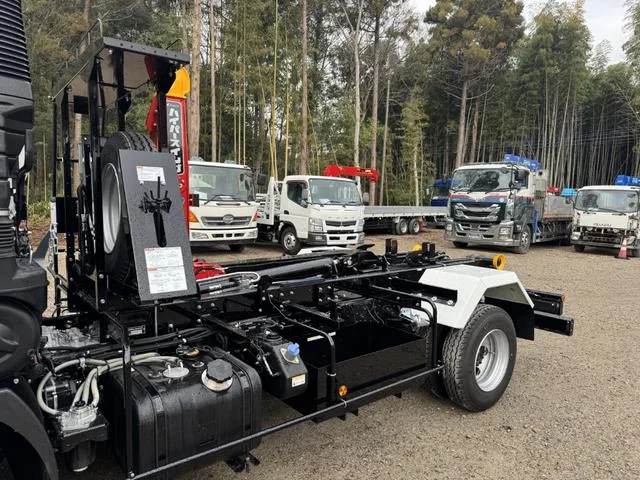 Mitsubishi Fuso FIGHTER 2025 — миниатюра 3