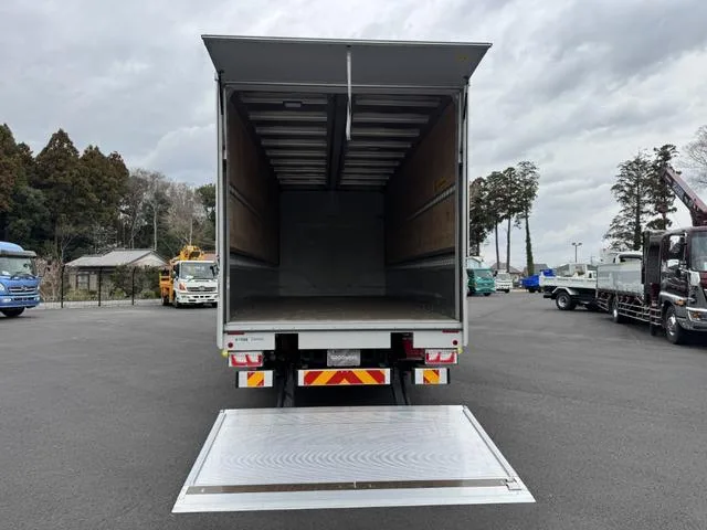 Isuzu FORWARD 2024 — миниатюра 5