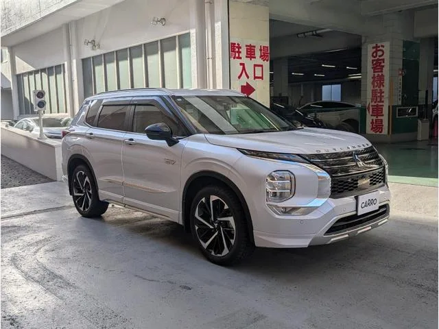 Mitsubishi OUTLANDER PHEV G 2024 — миниатюра 3