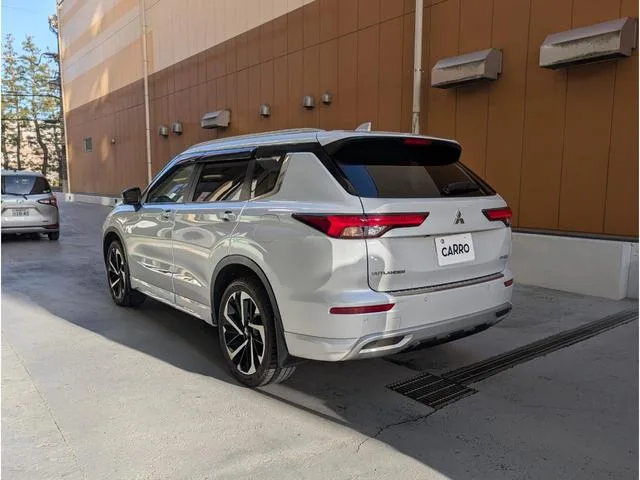 Mitsubishi OUTLANDER PHEV G 2024 — миниатюра 4