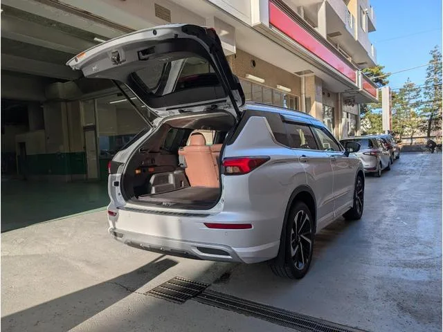 Mitsubishi OUTLANDER PHEV G 2024 — миниатюра 5