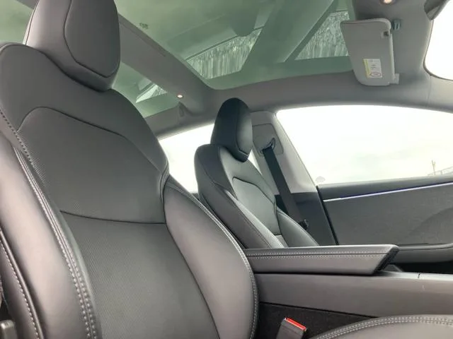 Tesla Model 3 RWD 2024 — миниатюра 5