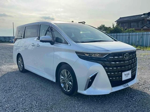 Toyota Alphard Z 2024 — фото 1, купить с доставкой в Москву