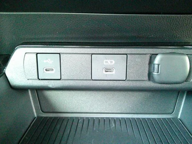 Toyota PRIUS Z 2024 — миниатюра 5