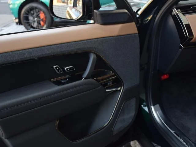Land Rover Range Rover Sport AUTOBIOGRAPHY D300 2024 — миниатюра 4