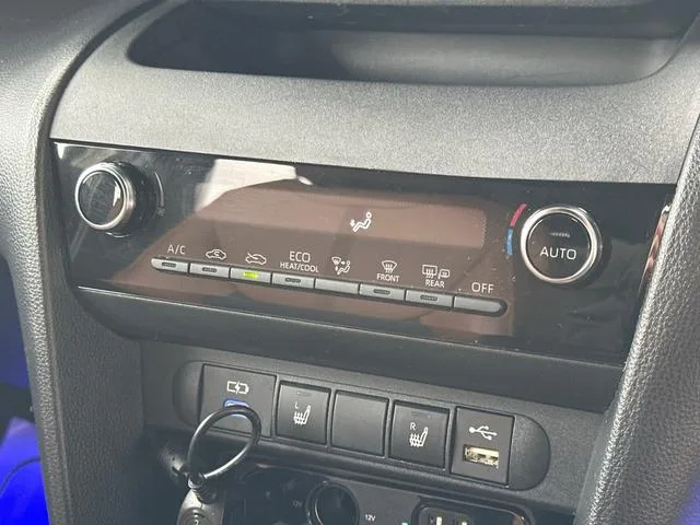 Toyota YARIS CROSS HYBRID Z ADVENTURE 2023 — миниатюра 3