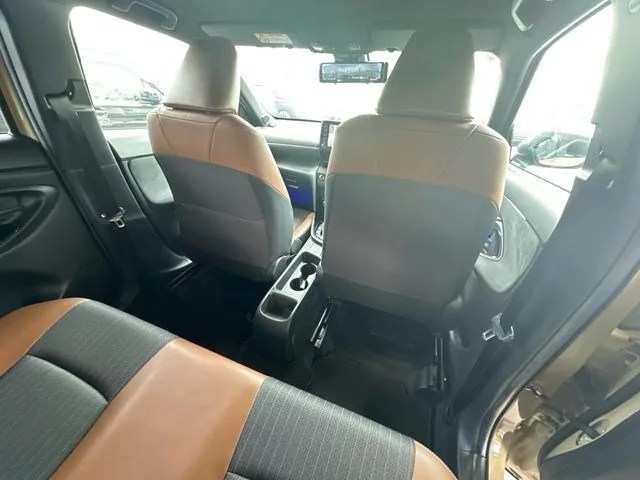 Toyota YARIS CROSS HYBRID Z ADVENTURE 2023 — миниатюра 5