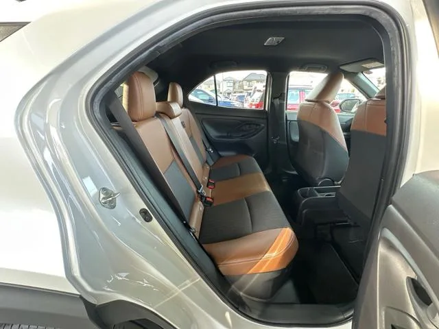 Toyota YARIS CROSS HYBRID Z ADVENTURE 2022 — миниатюра 4