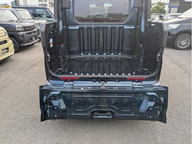 Daihatsu ATRAI ATRAI DECKVAN 2024 — миниатюра 5