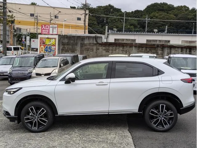 Honda VEZEL E:HEV Z 2025 — миниатюра 3