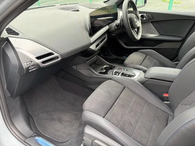BMW 1 SERIES 120 M SPORT 2025 — миниатюра 4