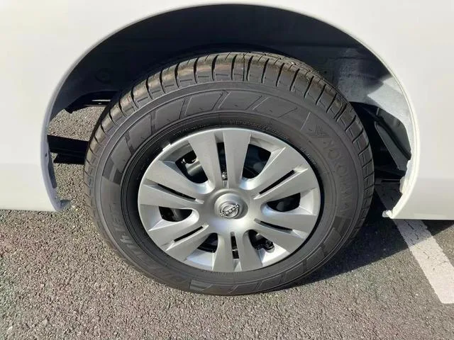 Nissan NV350CARAVAN VAN SUPER LONG DX 2025 — миниатюра 5