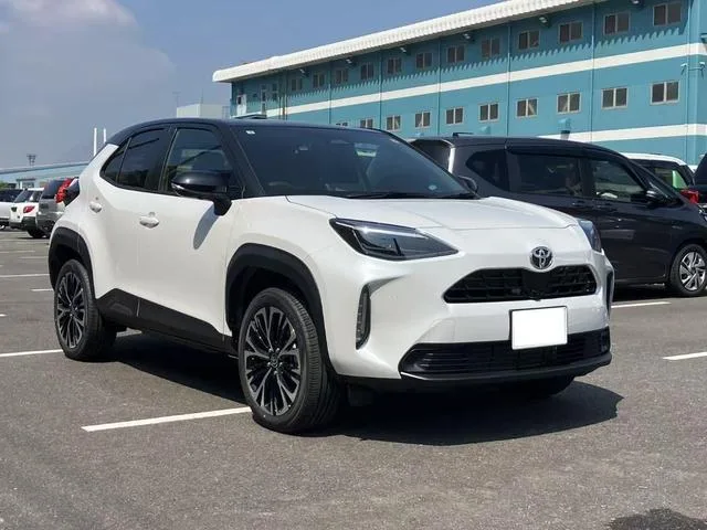 Toyota YARIS CROSS HYBRID Z 2025 — фото 1, купить с доставкой в Москву
