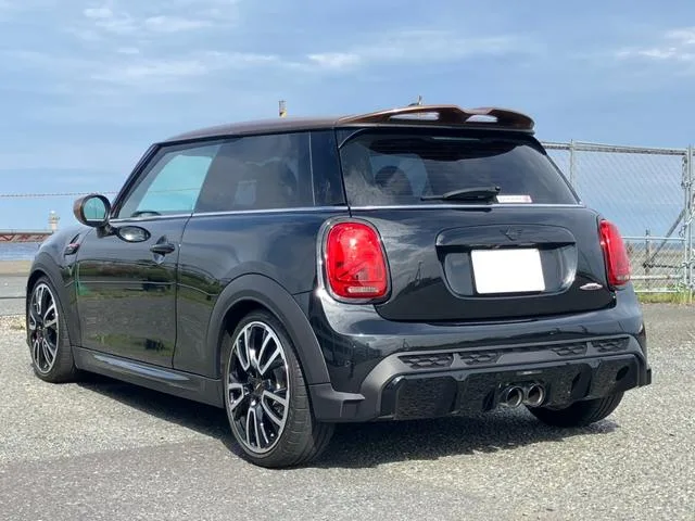 MINI MINI JOHN COOPER WORKS PREMIUM PLUS PACKAGE JOHN COOPER WORKS TRIM 2023 — миниатюра 2