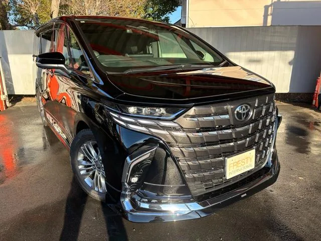 Toyota ALPHARD Z 2024 — фото 1, купить с доставкой в Москву