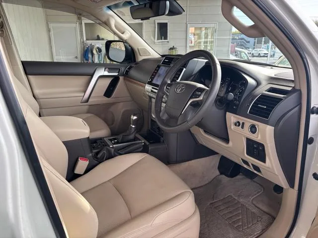 Toyota LAND CRUISER PRADO TX L PACKAGE 2023 — миниатюра 4