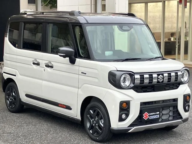 Suzuki SPACIA GEAR HYBRID XZ TURBO 2025 — миниатюра 2