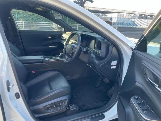 Toyota CROWN CROSSOVER G ADVANCED LEATHER PACKAGE 2023 — миниатюра 4
