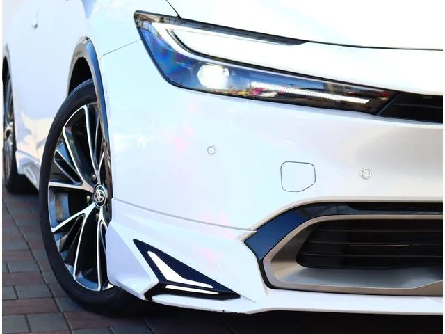 Toyota Prius Z 2023 — миниатюра 4