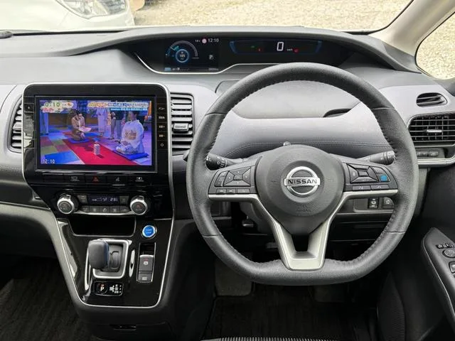 Nissan SERENA E-POWER HIGHWAY STAR V 2022 — миниатюра 5