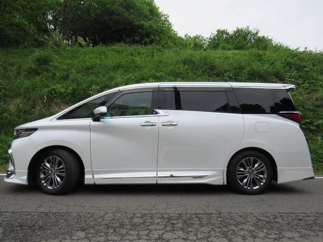 Toyota Alphard Z 2024 — миниатюра 2