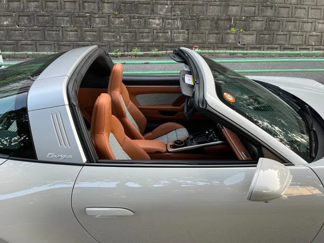 Porsche 911 911 TARGA 4S 2023 — миниатюра 2