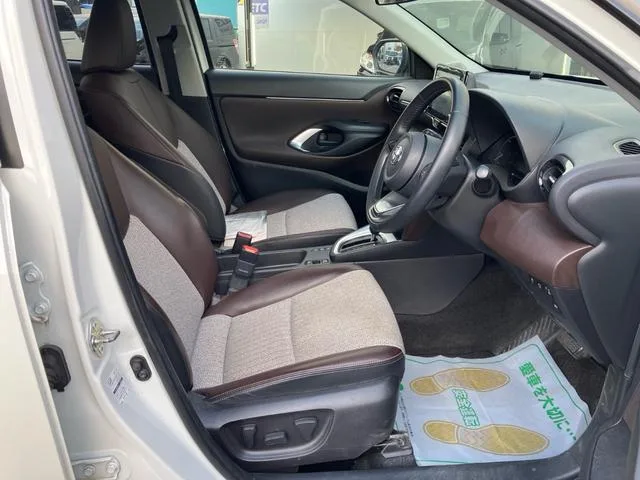 Toyota YARIS CROSS HYBRID Z 2022 — миниатюра 4