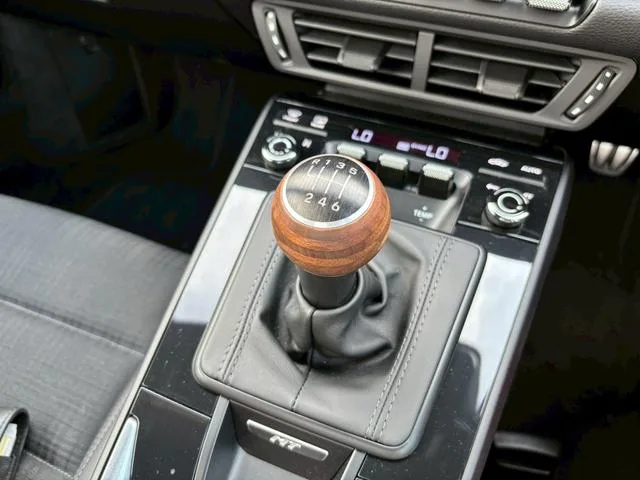 Porsche 911 911 CARRERA T 2025 — миниатюра 4