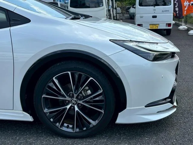 Toyota PRIUS 2024 — миниатюра 3