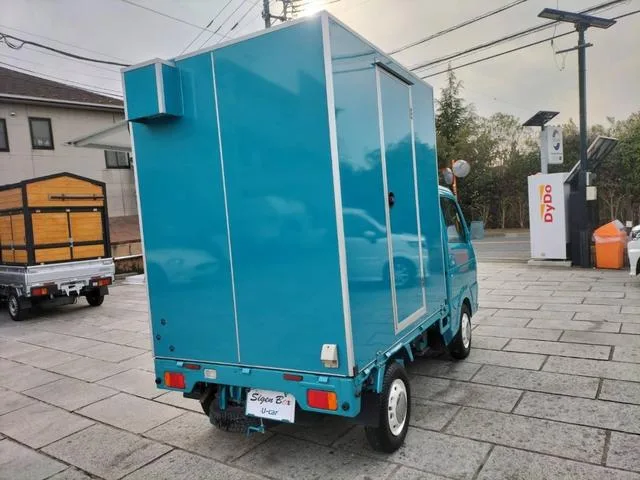 Nissan NT100CLIPPER TRUCK 2022 — миниатюра 3