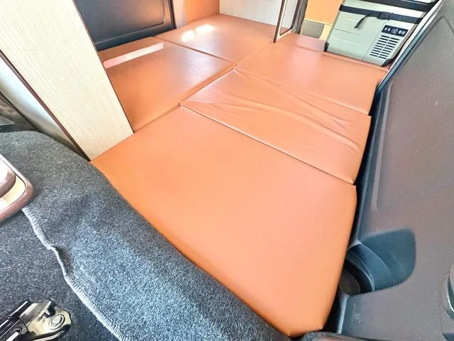 Toyota HIACE VAN 2024 — миниатюра 2