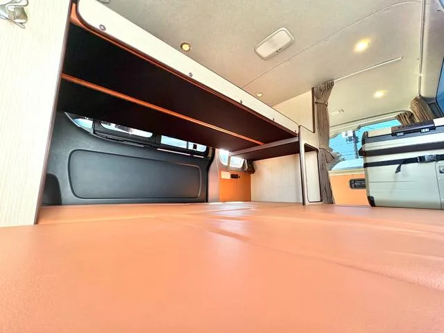 Toyota HIACE VAN 2024 — миниатюра 4