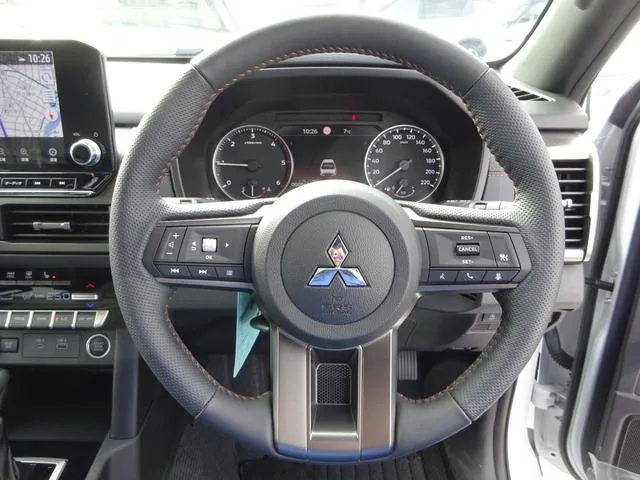 Mitsubishi TRITON GSR 2025 — миниатюра 5