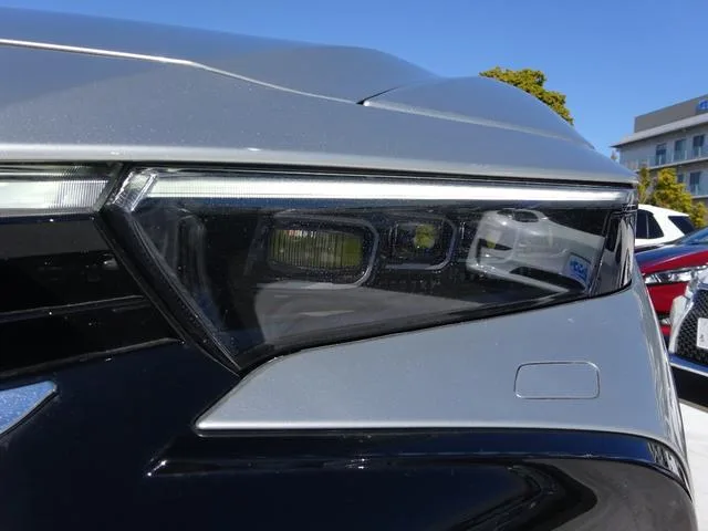 Toyota CROWN CROSSOVER RS ADVANCED 2023 — миниатюра 3